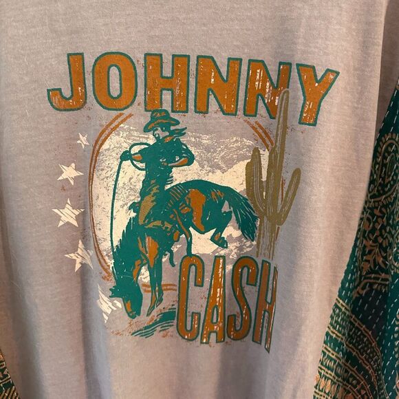 Custom Johny Cash Upcycled Kantha Graphic Tee / Boho Tunic Top - Picture 4 of 6